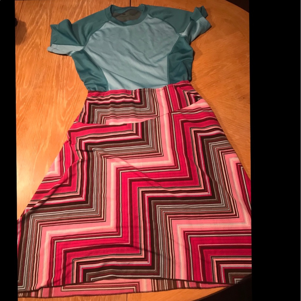 Patagonia dress blue with chevron bottom